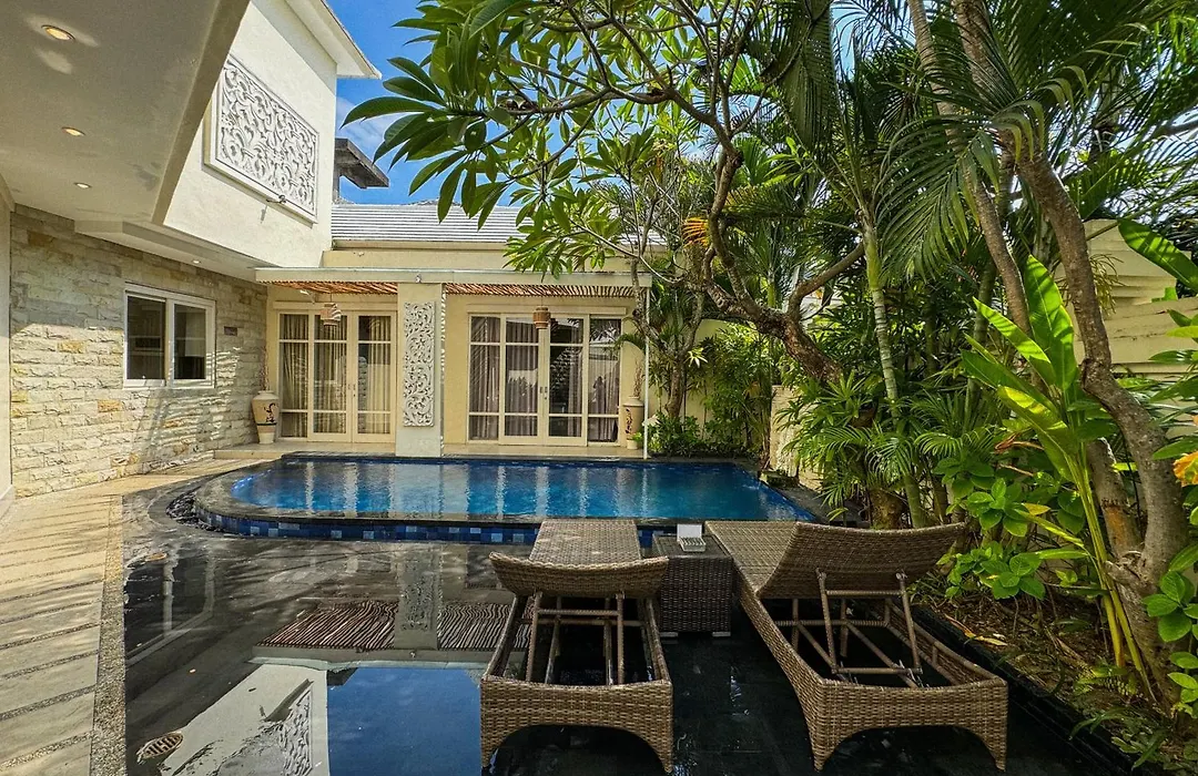 Awila Villas Kuta, 3-Bedroom Private Pool Villas Near Kuta Beach-1