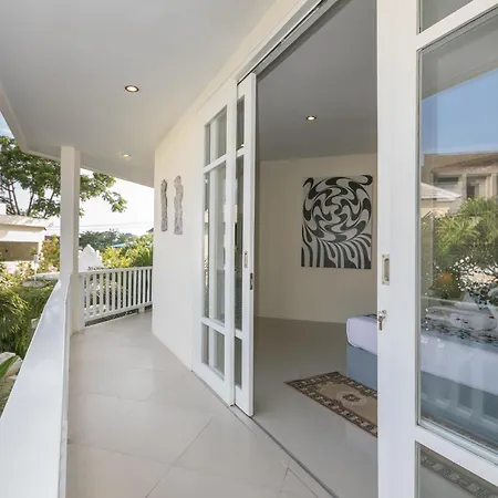 Awila Villas Kuta, 3-Bedroom Private Pool Villas Near Kuta Beach-2